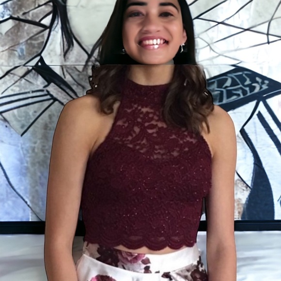 Jodi Kristopher lace halter peek a boo crop top burgundy/plum size 7 - Picture 10 of 10